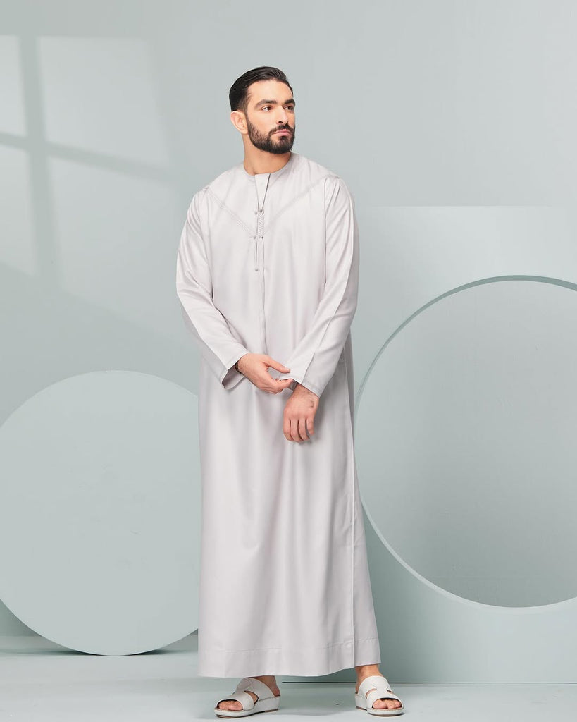 White Men Emirati Thobe