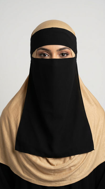 Model wearing a black Gold Side Niqab 08