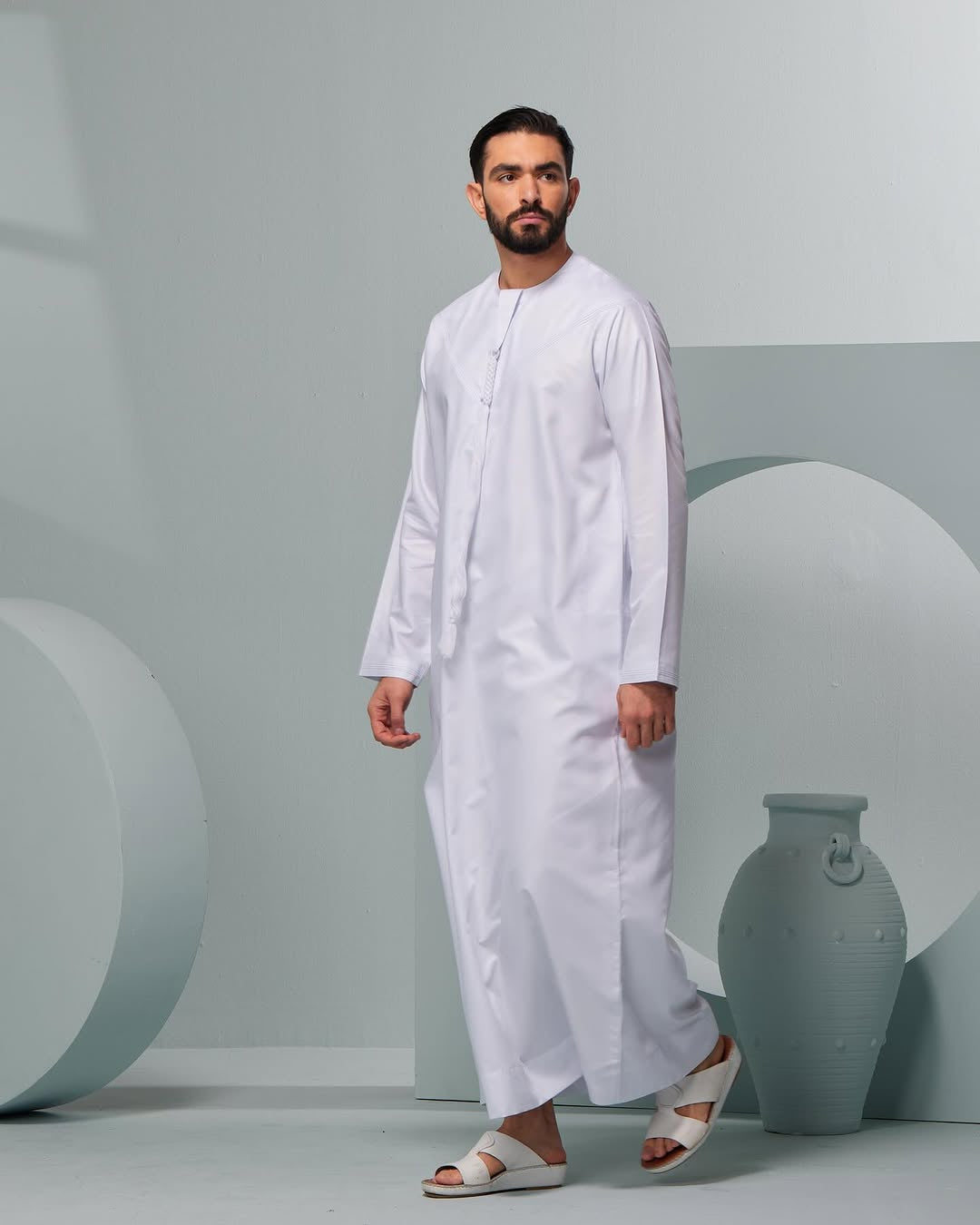 White Men Emirati Thobe